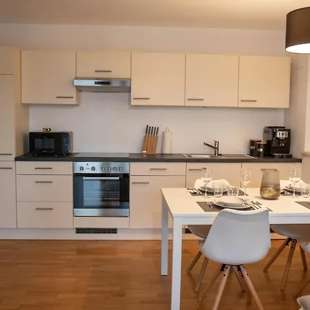 Mama Lisa Apartment